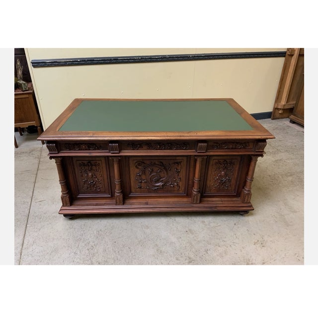 Age: circa 1880 Wood type: solid oak Condition: very good, meticulously maintained, and ready-to-use original condition...