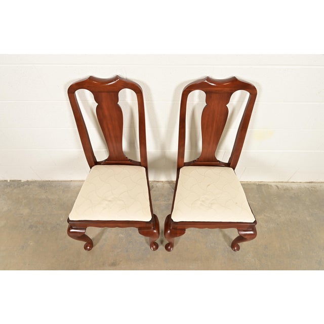 1970s Henkel Harris Queen Anne Solid Cherry Wood Side Chairs or Dining Chairs, Pair For Sale - Image 5 of 14