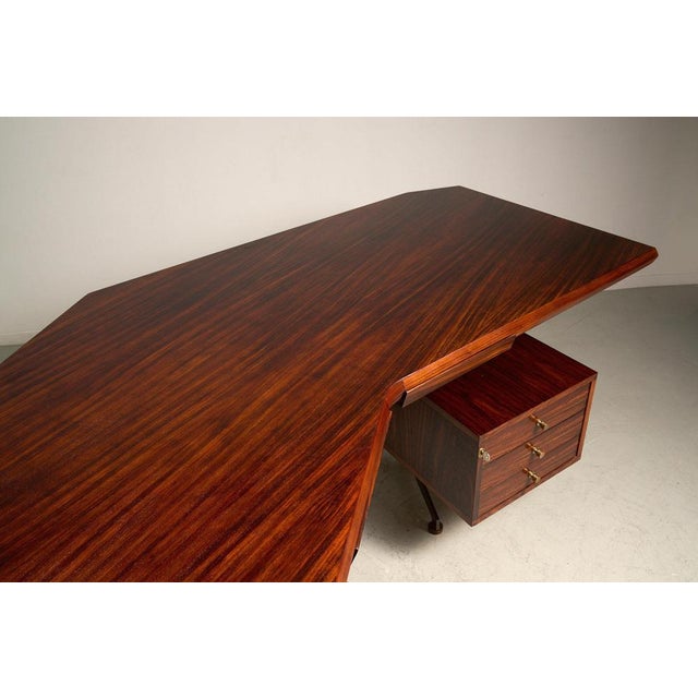 Wood Boomerang Executive Desk by Osvaldo Borsani for Tecno, 1960s For Sale - Image 11 of 12