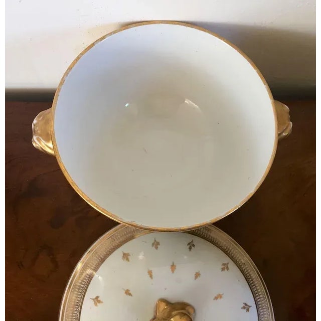 1805 English Regency Coalport Porcelain Round Tureen & Cover For Sale - Image 10 of 11