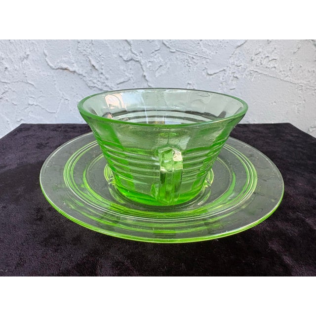 1940s Vintage Anchor Hocking Uranium Glass Cup & Saucer Set – Circle Green Pattern, Art Deco Depression Era For Sale - Image 5 of 7