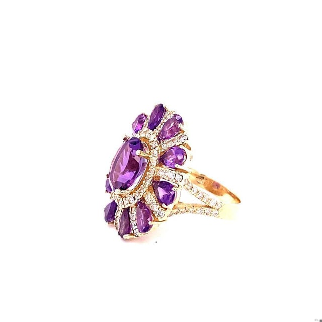 Purple 8.28 Carat Natural Amethyst and Diamond Yellow Gold Cocktail Ring, Size 7 For Sale - Image 8 of 11