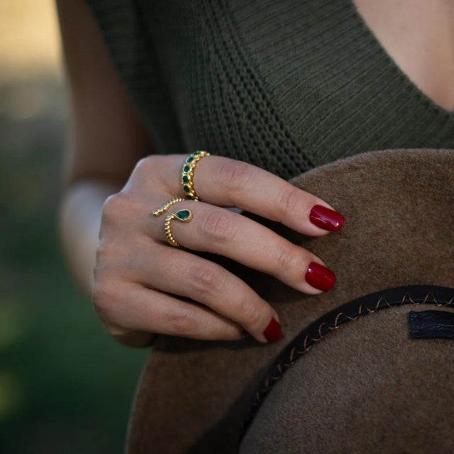 Emerald Teardrop Glow Gold Adjustable Ring, Size 8 For Sale - Image 4 of 10