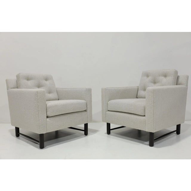 Wood Edward Wormley for Dunbar Lounge Chairs in Holly Hunt Boucle, Attributed - Set of 2 For Sale - Image 7 of 12