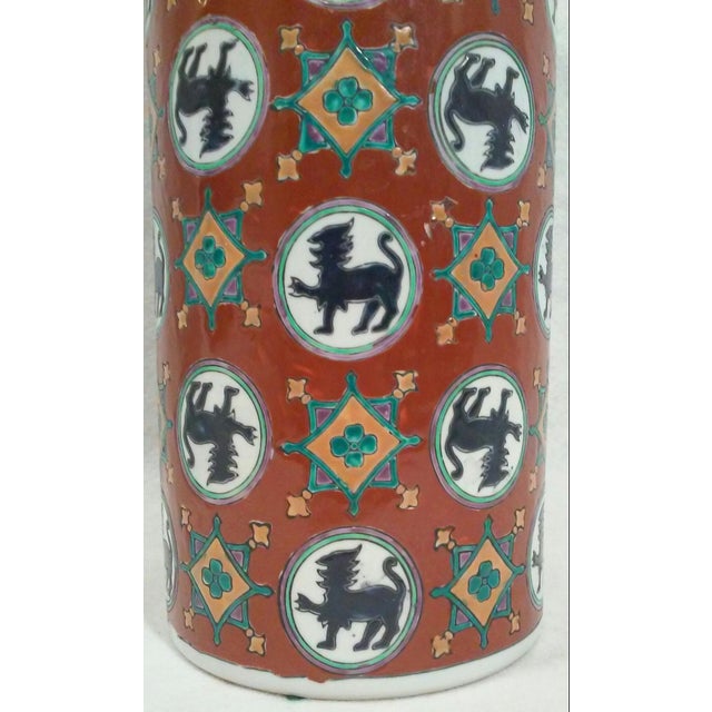 Chinoiserie Chinoiserie Foo Dog Porcelain Vase For Sale - Image 3 of 8