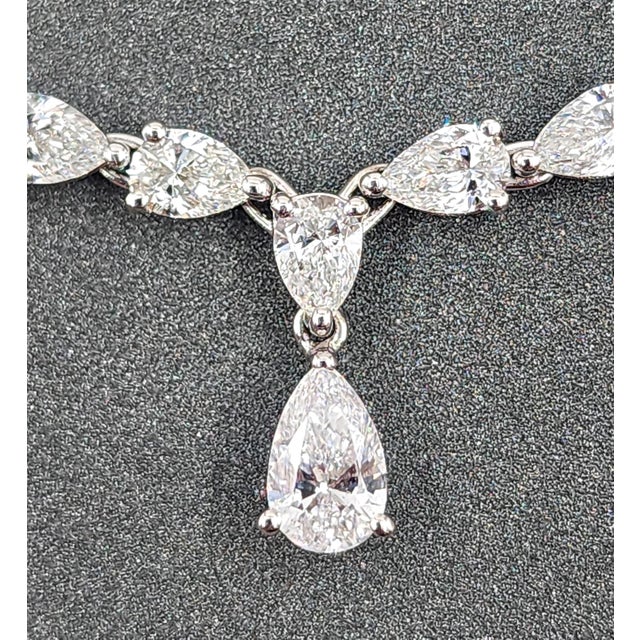 12.31 Ct Graduated Pear-Shape Diamond Necklace For Sale - Image 4 of 8