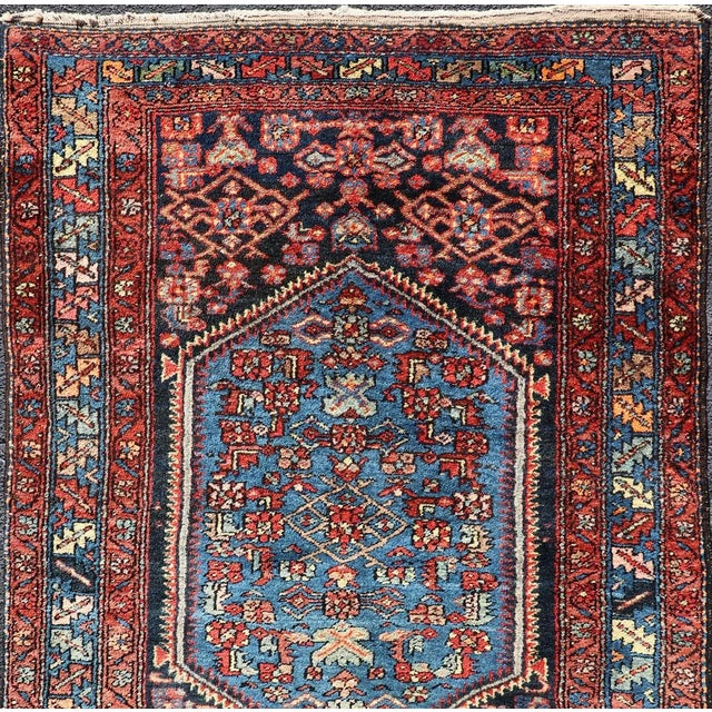 Antique Persian Carpet Bidjar with Center Medallion rug/ origin/iran Persian Bidjar carpets are renowned for their...