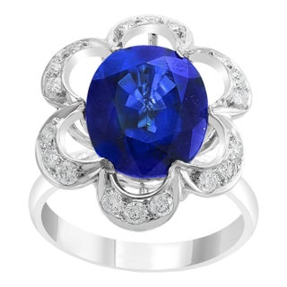 4.5 Carat Diffused Blue Sapphire and Diamond 18 Karat White Gold Cocktail Ring For Sale