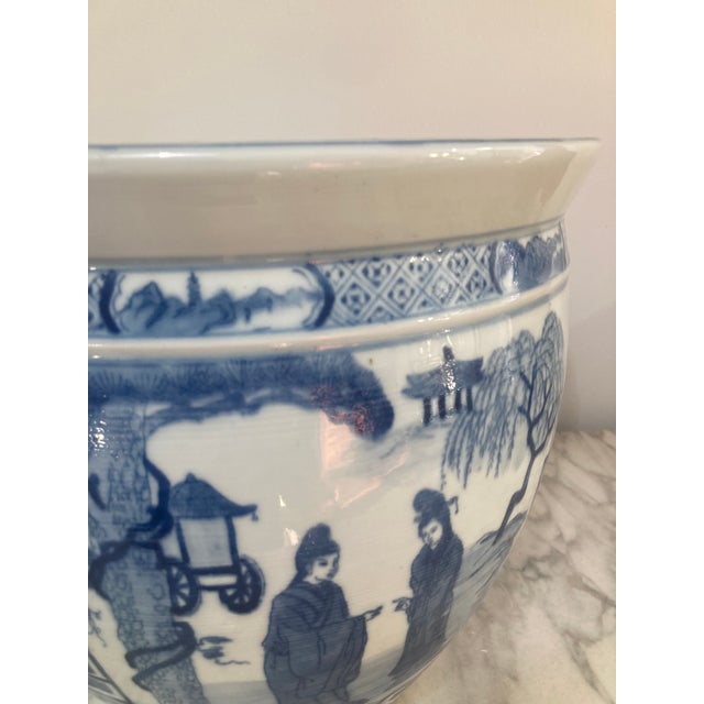 1950s Blue and White Porcelain Asian Cache Pot For Sale - Image 5 of 10