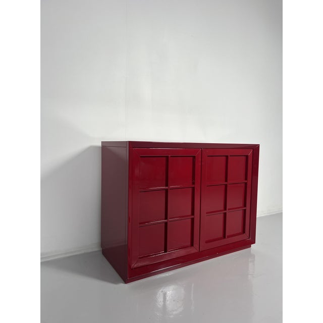 Mid-Century Style Red Lacquered Chest of Drawers, Italy, in Flawless conditions. Designed 1970 to 1979