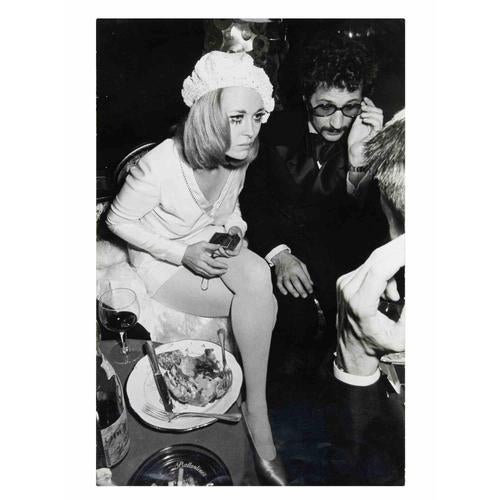 Modern Raymond Depardon, Faye Dunaway with Jerry Schatzberg, 1960s, Gelatin Silver Print For Sale - Image 3 of 3