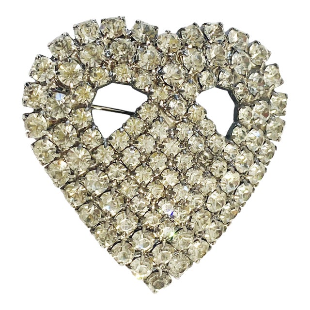 Vintage Clear Rhinestone Heart Brooch Pin Costume Jewelry Silver Toned For Sale