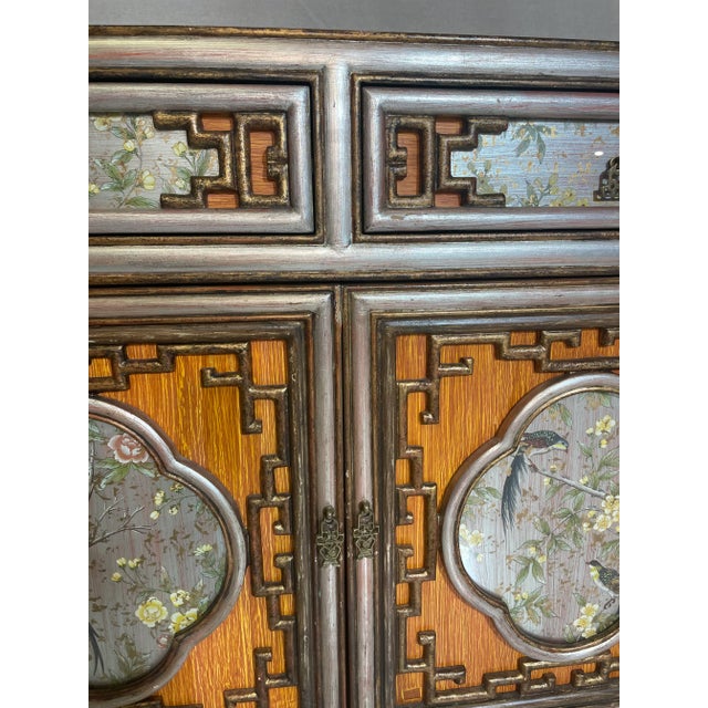 Mid 20th Century Chinoiserie Painted Wood and Mirrored Glass Chest For Sale - Image 9 of 10