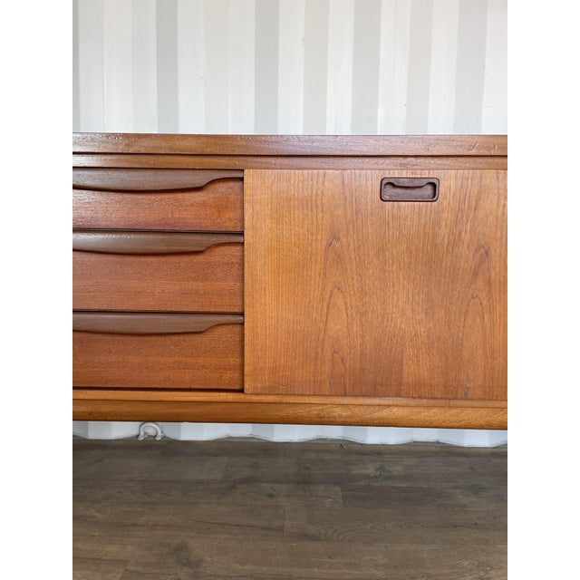 Mid-Century Modern Teak Sideboard by Greaves & Thomas, 1960s For Sale - Image 17 of 18