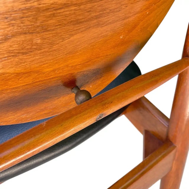 Set of 14 Finn Juhl Attributed Mid Century Walnut Dining Chairs, Denmark, 1950s For Sale - Image 15 of 17