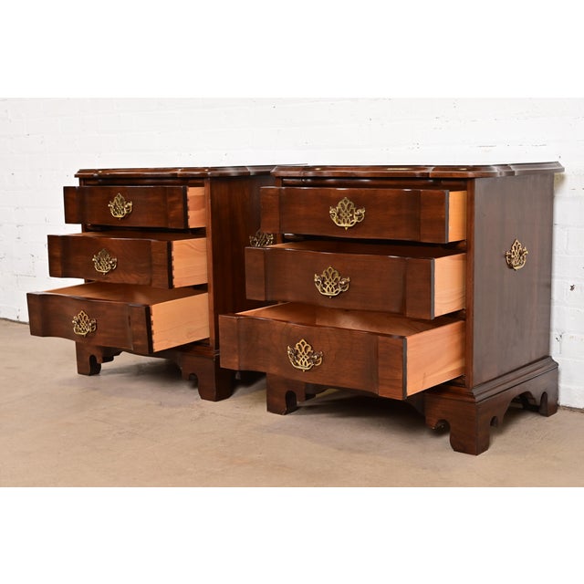 Harden Furniture Georgian Solid Cherry Wood Three-Drawer Bedside Chests, Pair For Sale In South Bend - Image 6 of 15