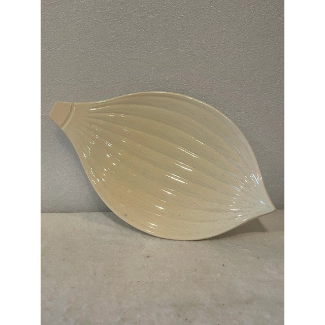 Mid-Century Modern Mid-Century Onion Plates For Sale - Image 3 of 3