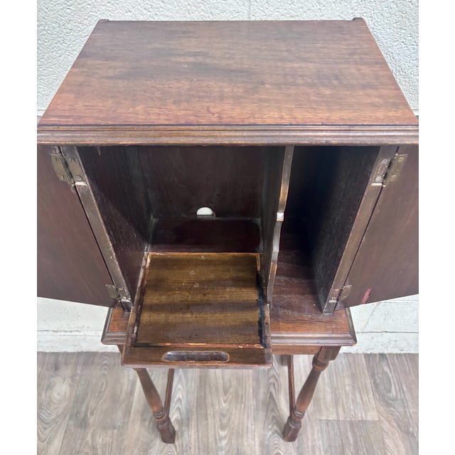 Antique C. 1920 Tudor Revival Walnut Silver / Jewelry / Collector Cabinet For Sale - Image 9 of 12