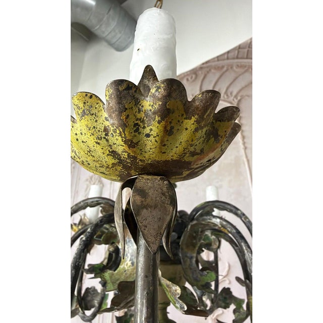 Italian Tole 10-Lights Florentine Chandelier With Original Polychrome Patina For Sale - Image 12 of 16