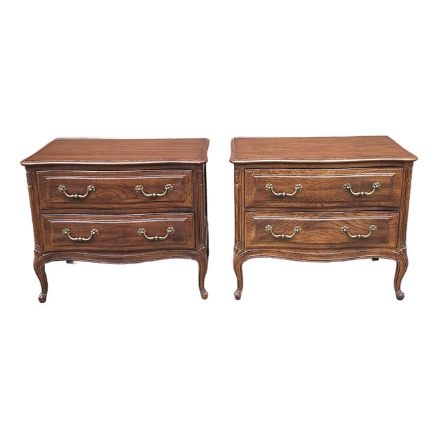 Mid 20th Century Pair of Henredon Four Centuries Provincial Oak Commode Bedside Chest of Drawers For Sale