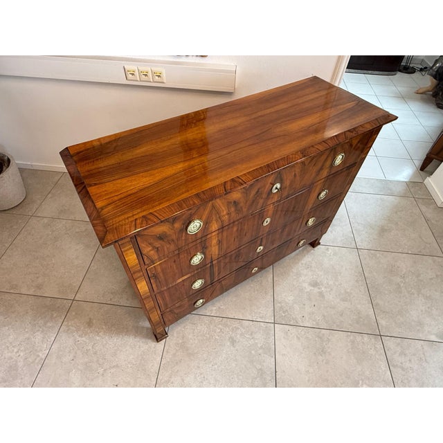 Biedermeier Chest of Drawers in Walnut For Sale - Image 11 of 17