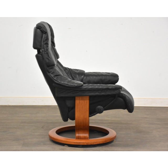 1960s 1960s Ekornes Stressless Black Leather Recling Chair For Sale - Image 5 of 9