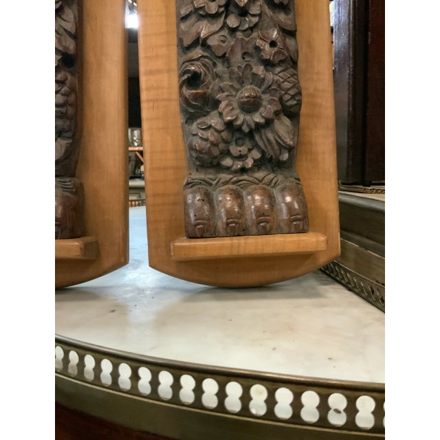 Late 18th Century Pair of Carved Wood Lion Wall Plaques For Sale - Image 4 of 10