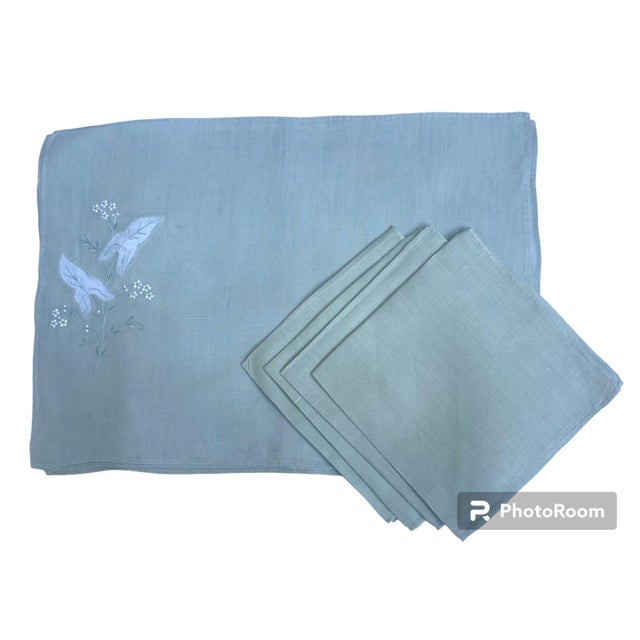 Textile Madeira Linen Embroidered Green Placemats and Napkins, Set/8 For Sale - Image 7 of 7