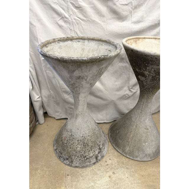 Mid-Century Modern Mid-Century Modern Willy Guhl Diabolo Hourglass Planters 38" - A Pair For Sale - Image 3 of 14