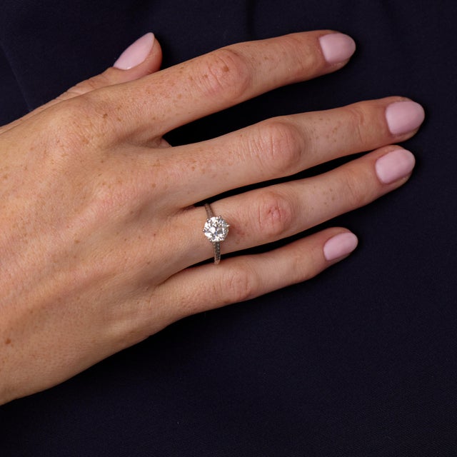 1920s 1920s Art Deco Gia 1.75 Carat Old European Cut Diamond Platinum Ring, Size 7.25 For Sale - Image 5 of 6