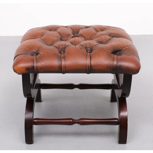 English Country House Style Padded Leather Ottoman, 1965 For Sale - Image 4 of 8