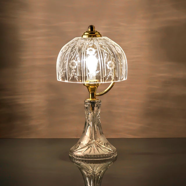 1960s Mid-Century Irish Table Lamp in Cut Crystal Glass & Brass, 1960s For Sale - Image 5 of 8