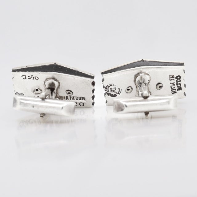 Silver 1970s Pair of Tono De Taxco Peidra Negra Sterling Silver & Onyx Modernist Cufflinks For Sale - Image 8 of 10