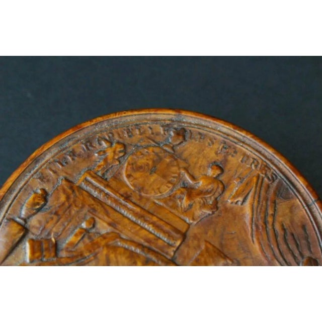 19th Century Empire French Pressed Wood Snuff Box For Sale - Image 4 of 7