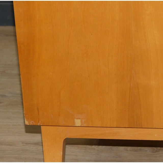 Linen Cabinet in Light Elm Wood, 1960s For Sale - Image 4 of 18