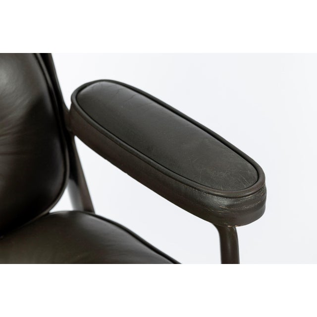 Eames Time Life Executive Lobby Chair for Herman Miller, Gray Leather Office Desk Chair, 1988 For Sale - Image 14 of 18
