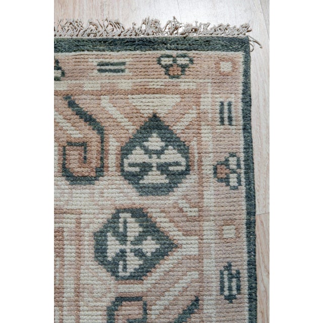 Textile 9x12 Luxurious Oriental Green Traditional Geometric Hand Knotted Wool Carpet Rug For Sale - Image 7 of 7