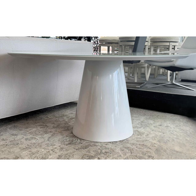 Sobe Camilla White Round Modern Dining Table For Sale - Image 4 of 8