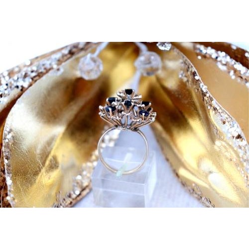 Gold Shower Shaped Ring For Sale - Image 6 of 9