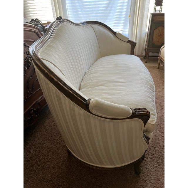 1940s French Style White Settee For Sale - Image 9 of 10
