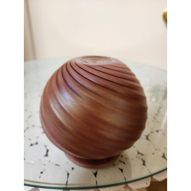 Contemporary Late 20th Century Handmade Spiral Vase and Signed by Magic Sands Glass Art Studio For Sale - Image 3 of 8