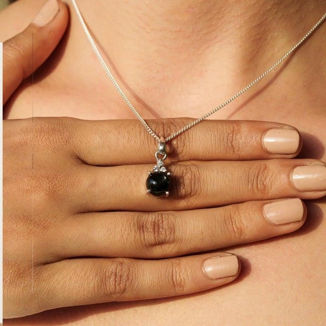 Timeless Black Star & Zircon Pendant in 925 Sterling Silver For Sale - Image 6 of 12