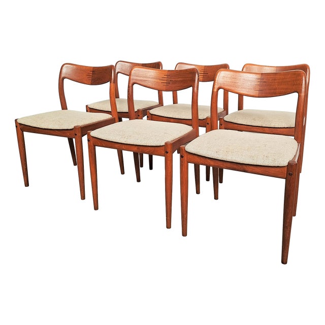 Mid-Century Modern Danish Chairs by Johannes Andersen for Uldum Møbelfabrik, 1960s, Set of 6 For Sale