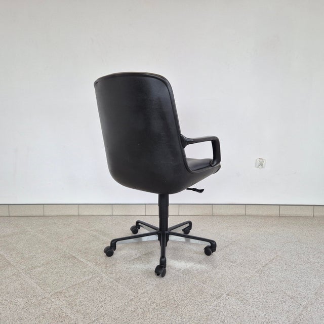 Leather Executive Chair by Charles Pollock for Comforto, 1970s For Sale - Image 6 of 12