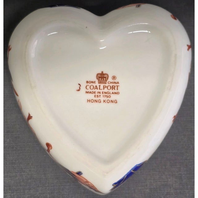 Off-white Beautiful Heart Shaped Fine Bone China Case With Lid For Sale - Image 8 of 12
