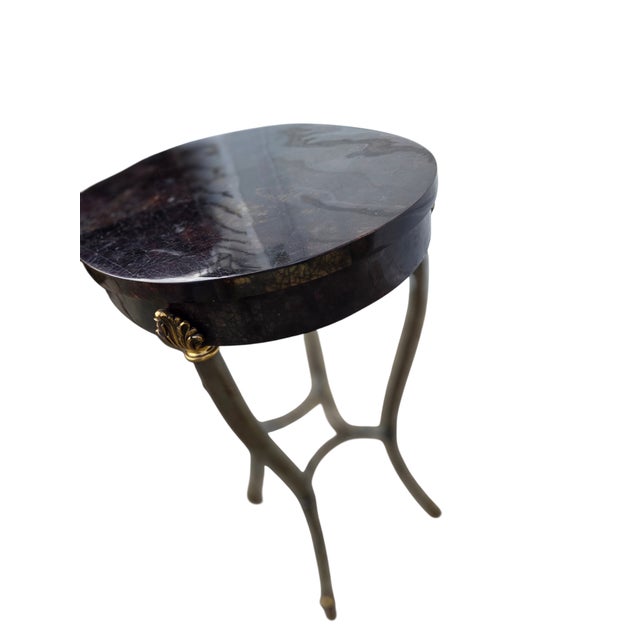 Ethan Allen 1990s Ethan Allen French Regency Tessellated Horn Lamp End Table Pedestal For Sale - Image 4 of 16