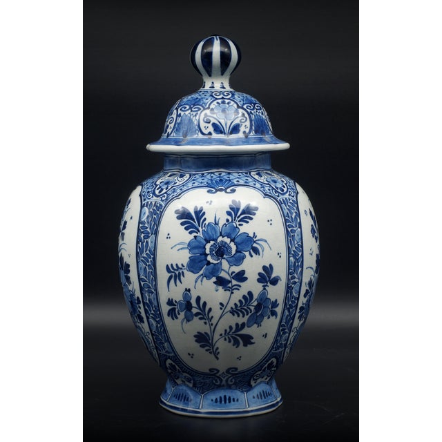 1910s Antique Porcelain Lidded Ginger Jar from Fles / Royal Delft, 1910 For Sale - Image 5 of 5
