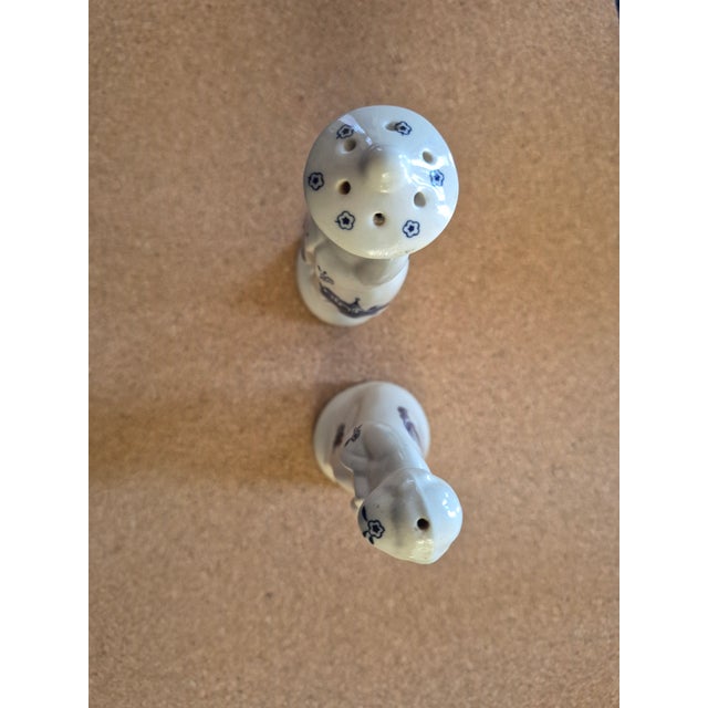 Ceramic Late 20th Century Churchill China Blue Willow Figural Shakers - a Pair For Sale - Image 7 of 7