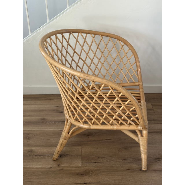 Pair of Vintage Organic Modern Rattan Lounge Chairs – Low Profile Coastal Boho For Sale In San Diego - Image 6 of 12