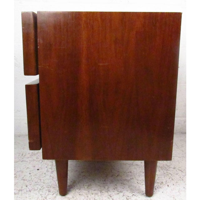 American of Martinsville 1960s Single Mid-Century Nightstand by American of Martinsville For Sale - Image 4 of 7